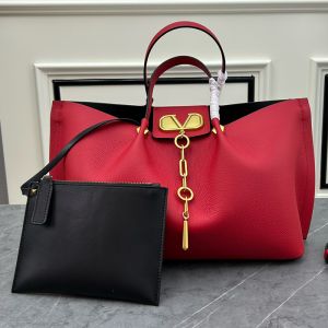 Valentino Large VLogo Escape Tote In Grained Calfskin Red