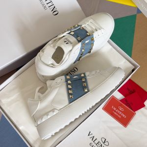 Valentino Rockstud Untitled Sneakers Unisex Calfskin White/Blue