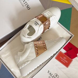 Valentino Rockstud Untitled Sneakers Unisex Calfskin White/Gold