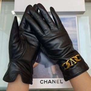 Valentino Vlogo Chain Gloves Women Sheepskin Black/Gold