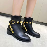 Valentino Garavani Rockstud Ankle Boots In Calfskin Women Black